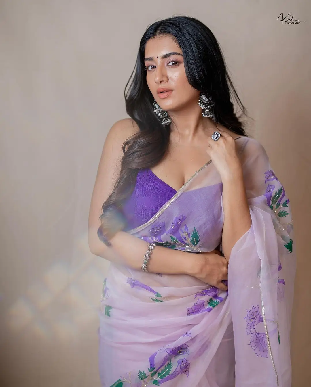 Rashi Singh in Violet Saree Blue Sleeveless Blouse